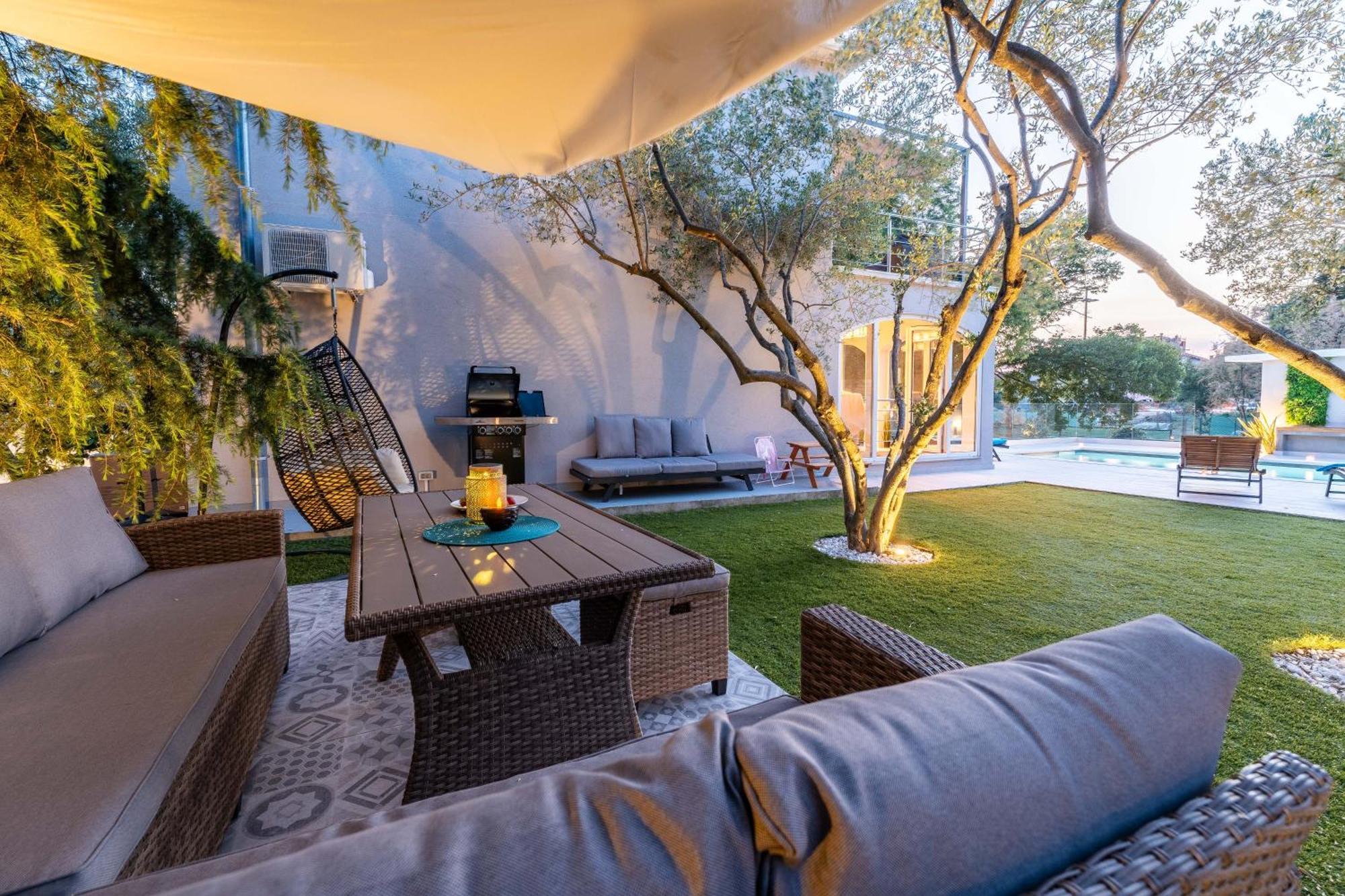Villa B&D Zadar For The Complete Pleasure Of Vacation !Heated! Private Pool! Green Oasis In The Center Of Zadar, 100M From The Sea Esterno foto