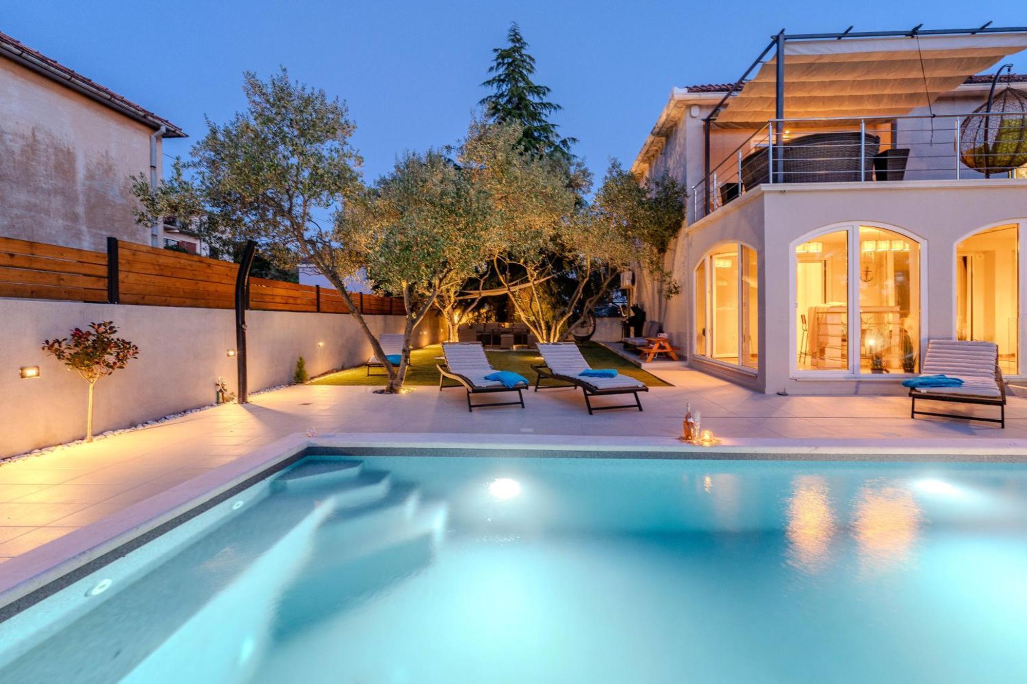 Villa B&D Zadar For The Complete Pleasure Of Vacation !Heated! Private Pool! Green Oasis In The Center Of Zadar, 100M From The Sea Esterno foto
