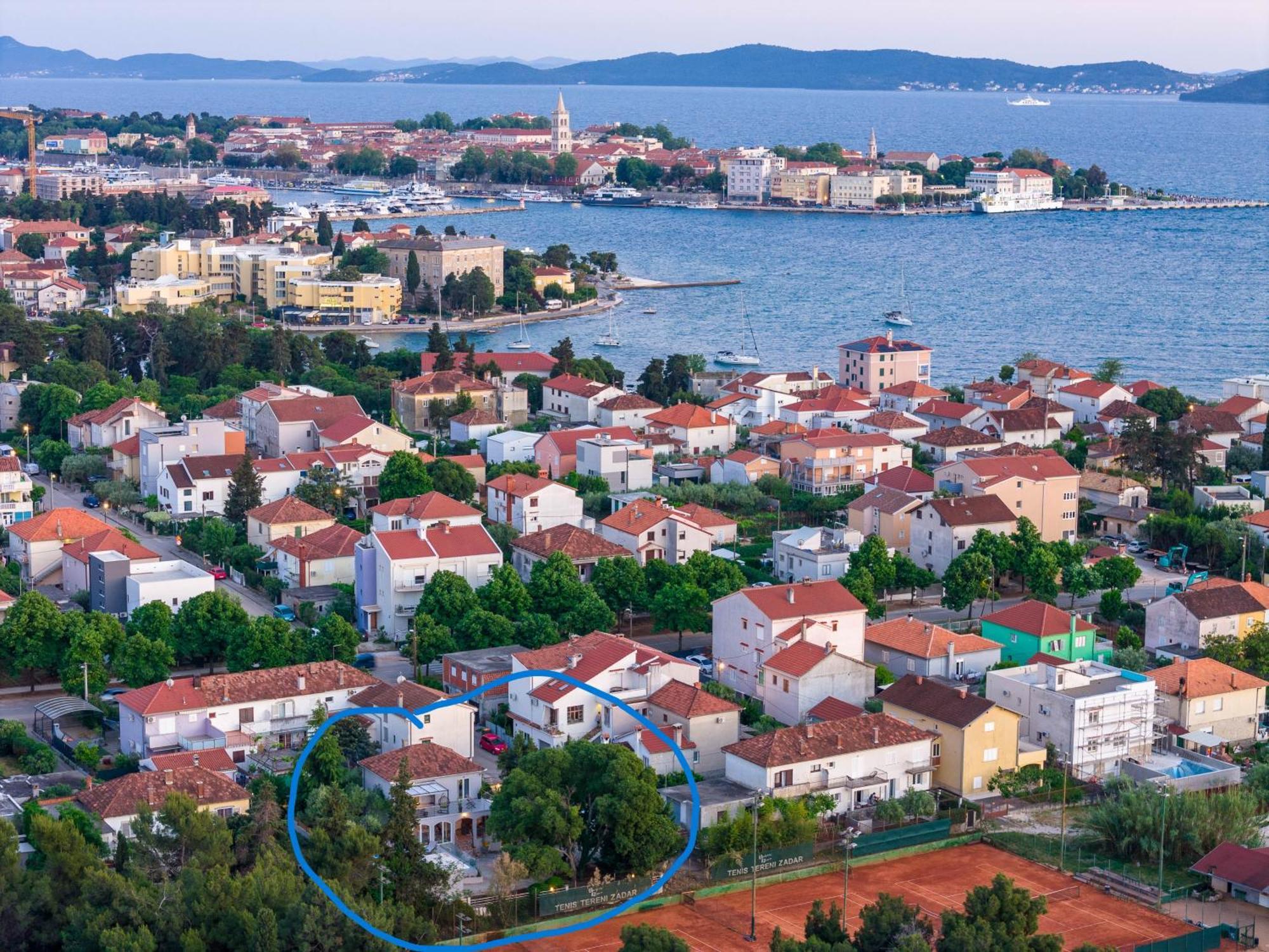 Villa B&D Zadar For The Complete Pleasure Of Vacation !Heated! Private Pool! Green Oasis In The Center Of Zadar, 100M From The Sea Esterno foto